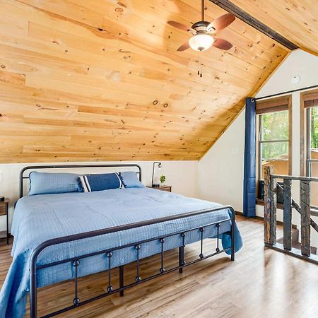 Quaint Loft Cabin W Hot Tub, Firepit, Deck & Grill Hedgesville Buitenkant foto
