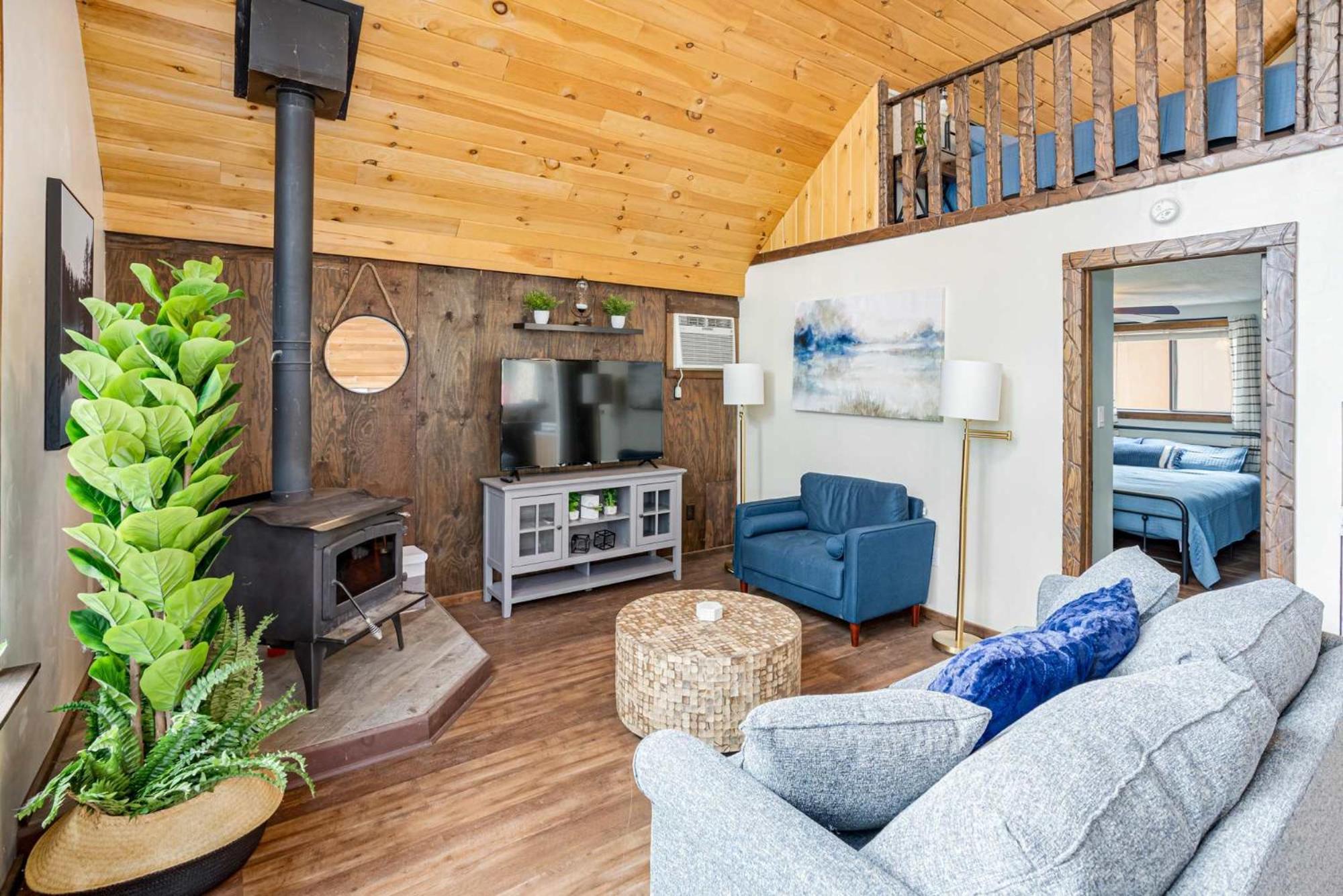 Quaint Loft Cabin W Hot Tub, Firepit, Deck & Grill Hedgesville Buitenkant foto